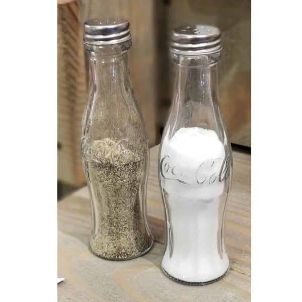 Shaker Sel et Poivre en forme de bouteille de la marque Coca-Cola