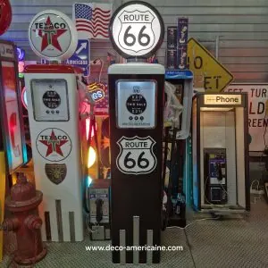 pompe à essence américaine avec opaline en verre route 66 « tall » 205cm pompe à essence américaine avec opaline en verre route 66 "tall" 205cm