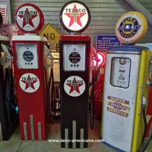pompe à essence américaine avec opaline en verre texaco « tall » 205cm pompe à essence américaine avec opaline en verre texaco "tall" 205cm