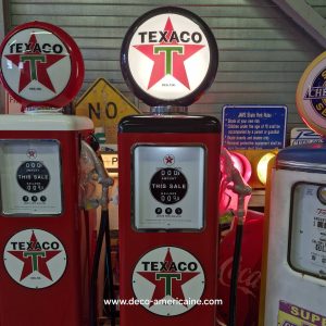 pompe à essence américaine avec opaline en verre texaco "tall" 205cm