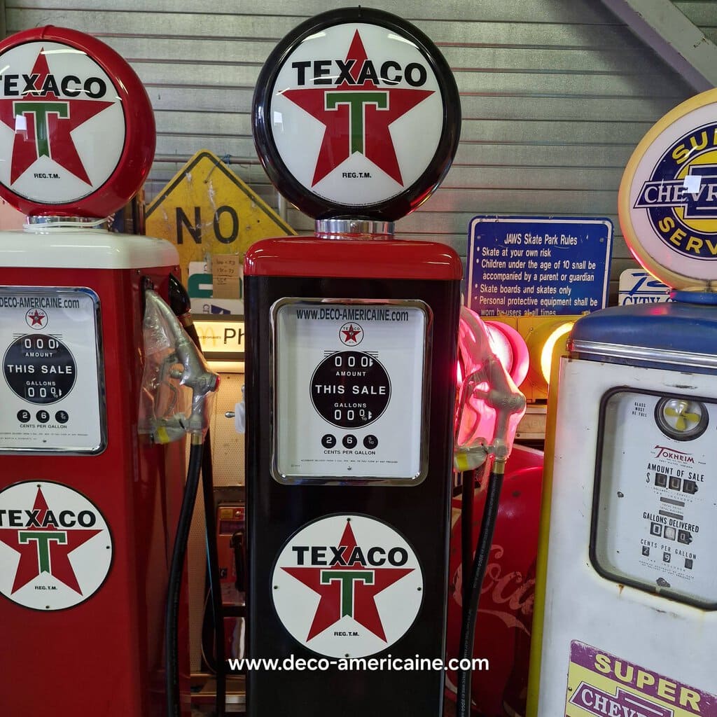 pompe à essence américaine avec opaline en verre texaco "tall" 205cm