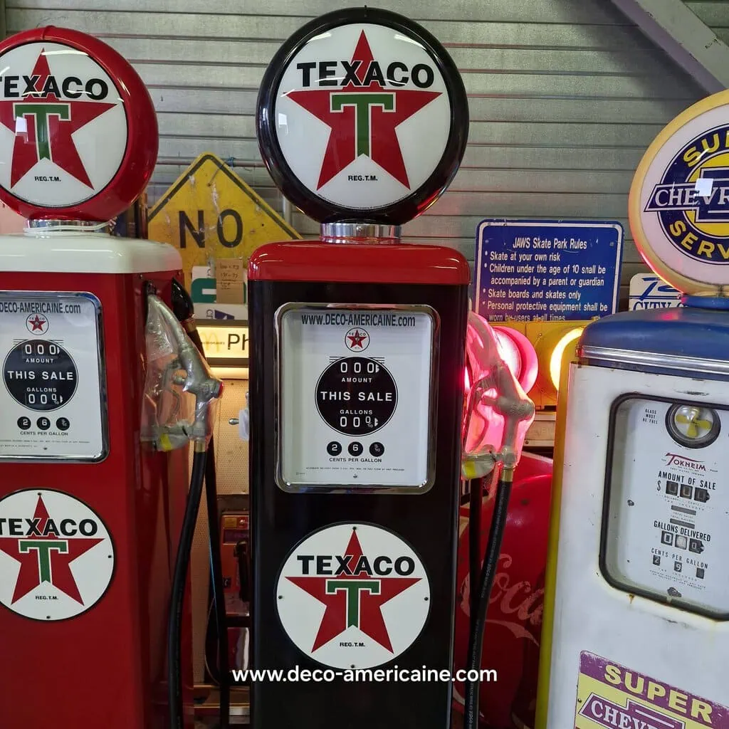 pompe à essence américaine avec opaline en verre texaco "tall" 205cm