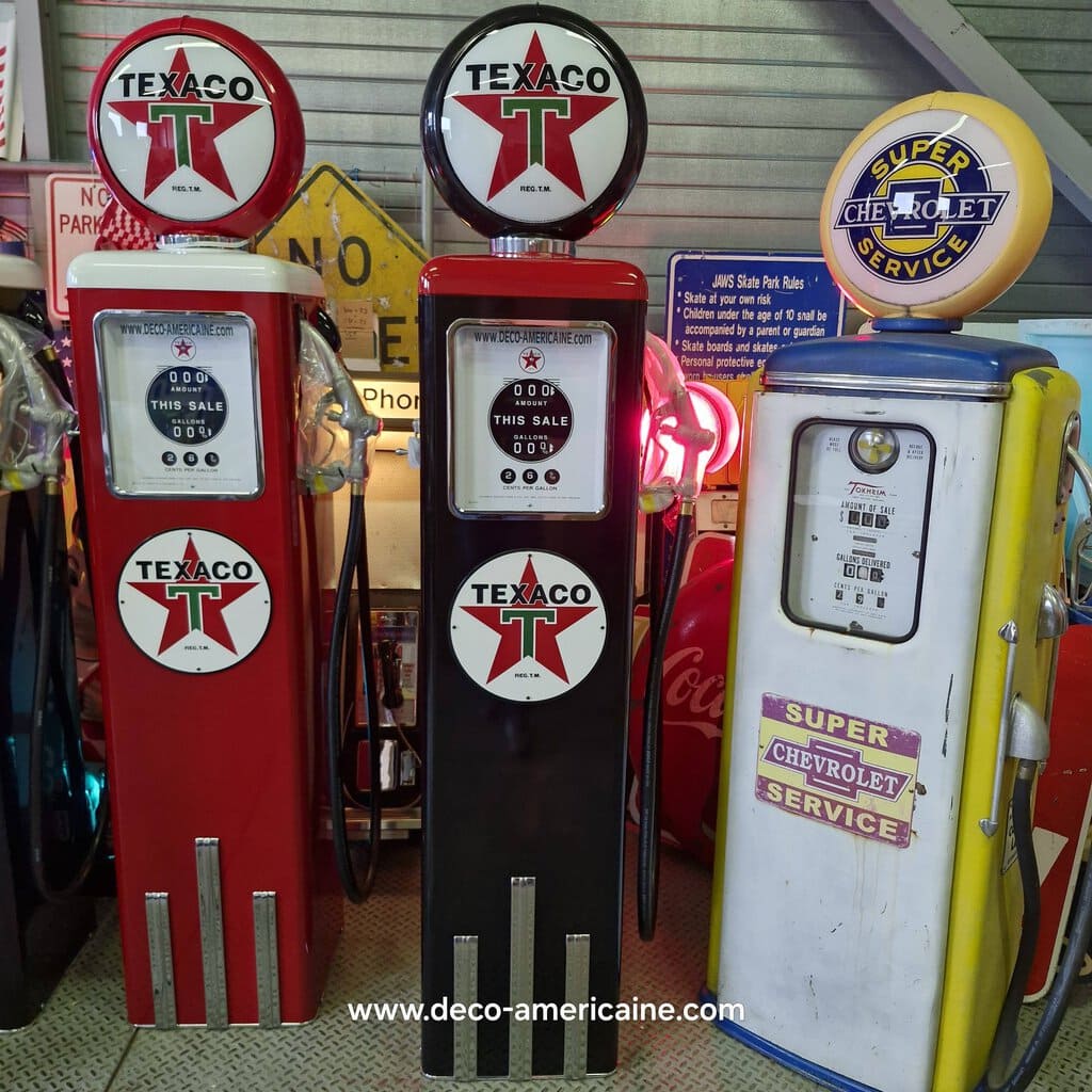 pompe à essence américaine avec opaline en verre texaco "tall" 205cm
