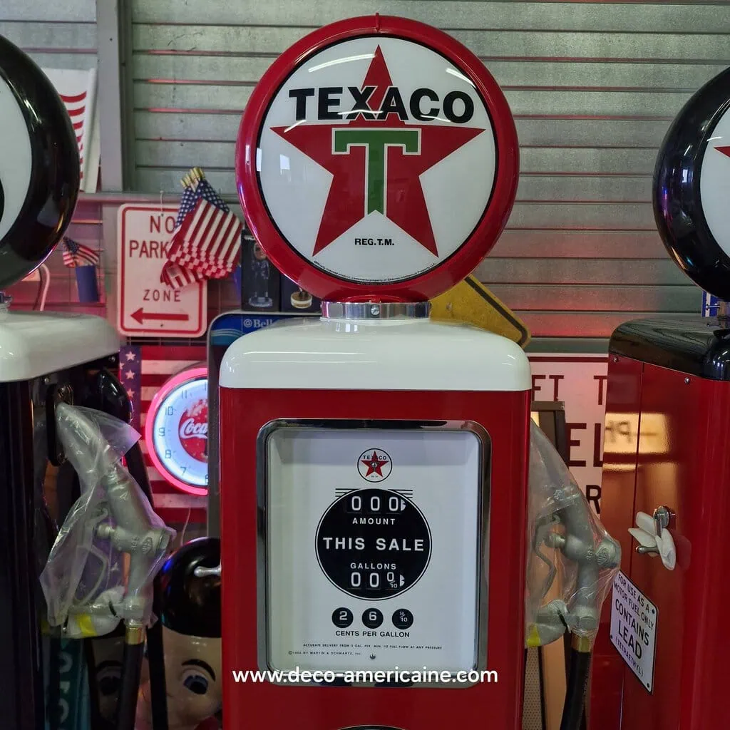 pompe à essence américaine avec opaline en verre texaco "tall" 205cm