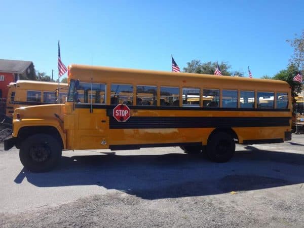 School bus américain