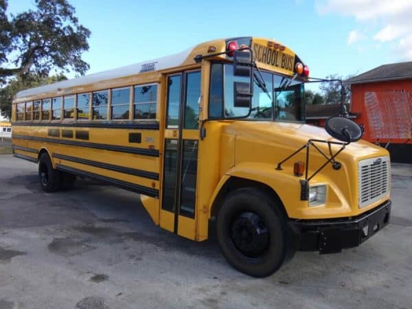 school bus americain,food truck,importation de vehicule americain