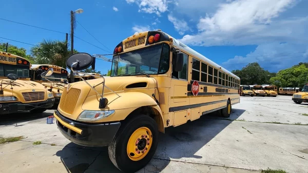 School Bus Américain pour aménagement en Food Truck, Salle de restaurant, Mobil-Home, Camping Car