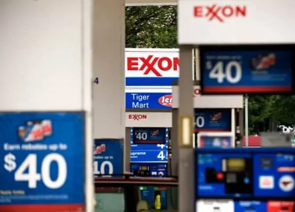 Enseigne de station service Exxon
