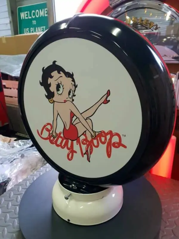 Globe De Pompe A Essence Betty Boop 2
