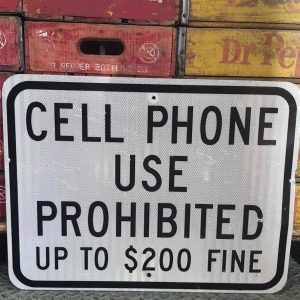 Panneau Routier Americain Cell Phone Use Prohibited 61x46cm