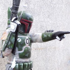 Statue du Chasseur de primes intergalactique de la série Le Mandalorian