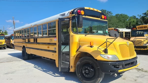 School Bus Américain pour aménagement en Food Truck, Salle de restaurant, Mobil-Home, Camping Car