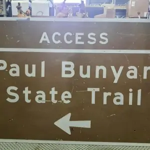 panneau de signalisation routiere americain paul bunyan state trail 122cm x 183 cm 1