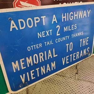 panneau de signalisation routiere americain adopt a highway next 2 miles memorial to the vietnam veterans 76x122cmm 1