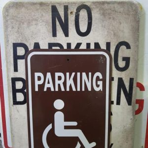 panneau de signalisation routiere americain parking handicape 30x46cm