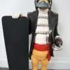 Restaurant - Statue de Pirate avec ardoise de menu