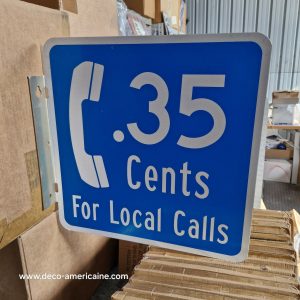 panneau de signalisation de restaurant et magasin authentique / goodies phone inside panneau de signalisation de restaurant et magasin authentique / goodies phone inside