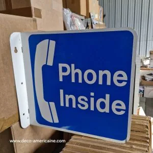 panneau de signalisation de restaurant et magasin authentique / goodies phone inside panneau de signalisation de restaurant et magasin authentique / goodies phone inside