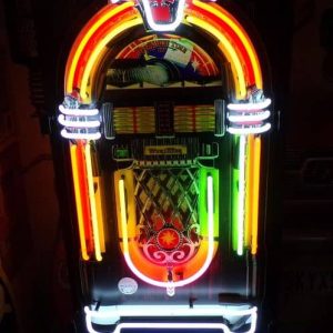 Enseigne lumineuse  néon  siglée Juke Box