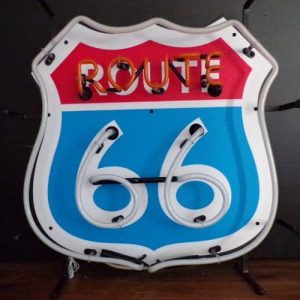 Enseigne lumineuse  néon  siglée Route 66