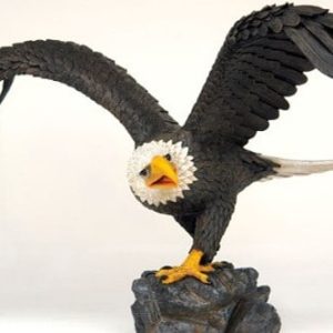 aigle americain sur un rocher st 2619 statue grandeur nature en resine et fibre de verre statue taille reelle
