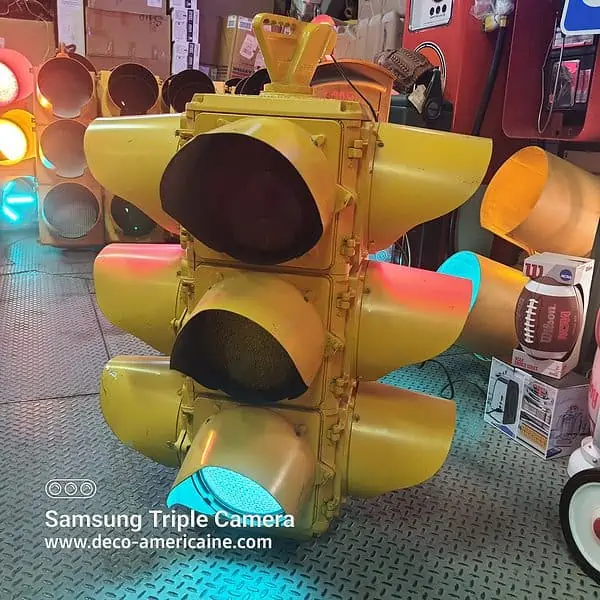 **rare** feu tricolore américain de carrefour à 4 faces câblé avec séquenceur jaune metal sargent sowell 1950's
