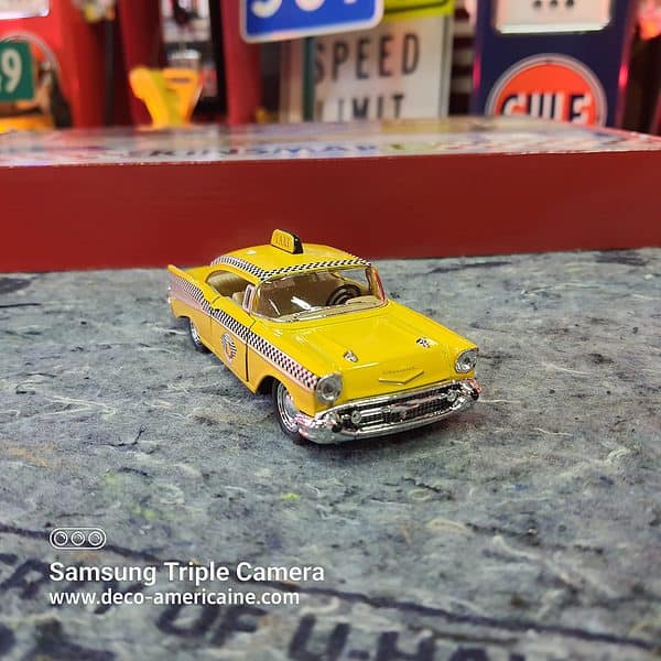 chevrolet bel air taxi miniature échelle 1/38 12.70cm