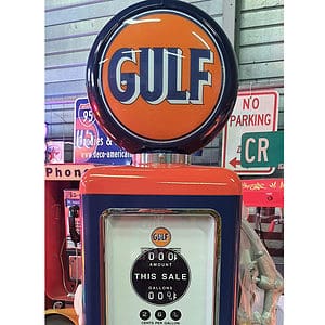 pompe à essence américaine avec opaline en verre gulf