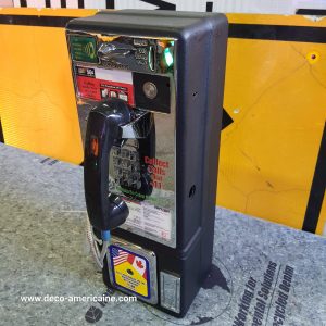 téléphone payphone américain de rue avec monnayeur et stickers (copie)