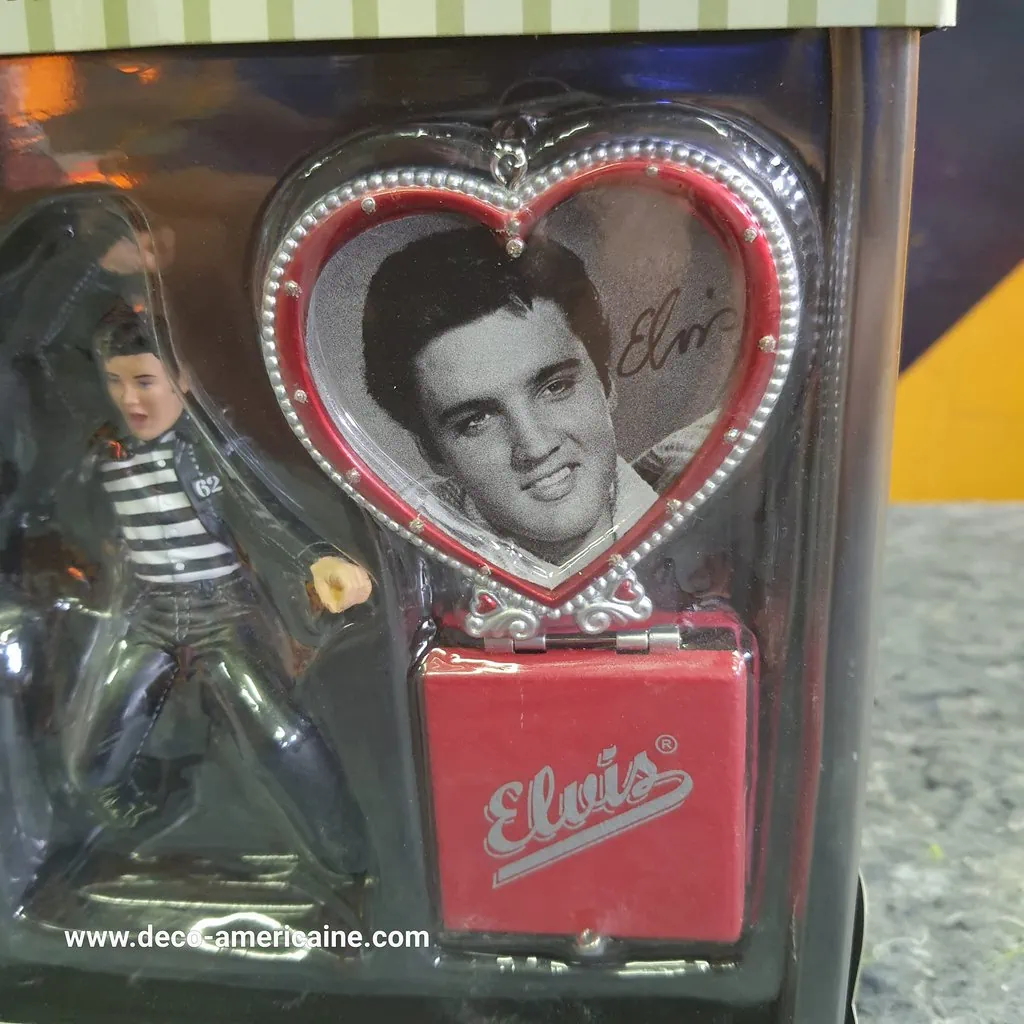 elvis presley collection classic edition elvis and priscilla weeding day (copie)