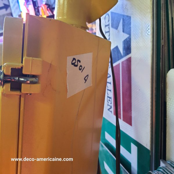 feu tricolore américain à 4 voies avec fixation plafond et câblé 170cm jaune (copie)