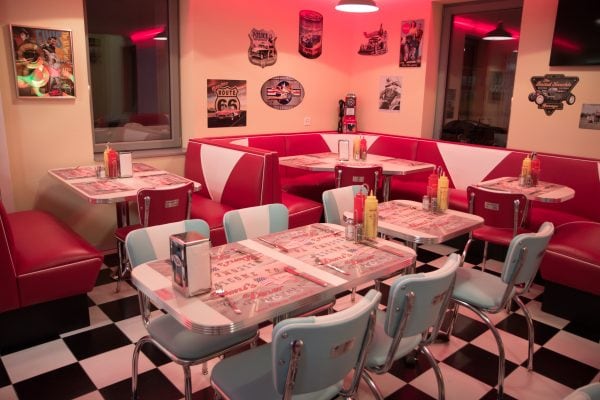 Mobilier de restaurant américain en vente sur le site déco américaine