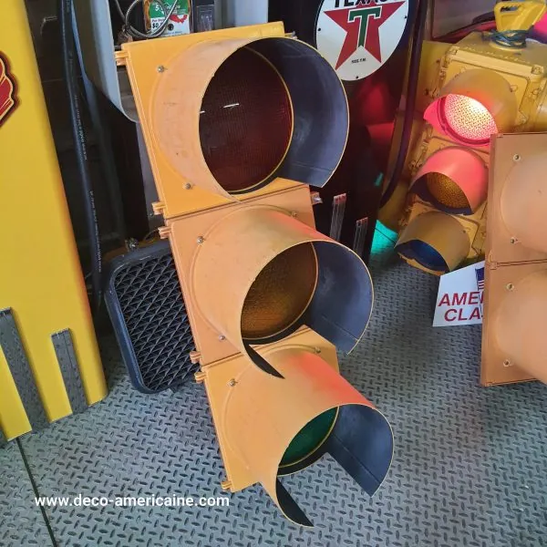 feu tricolore américain à 3 voies avec fixation plafond et câblé 125cm jaune