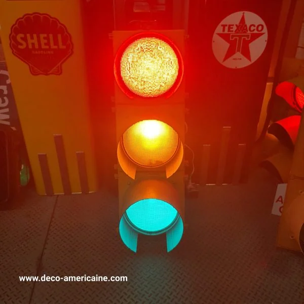 feu tricolore américain à 3 voies avec câblé 110cm jaune (copie)