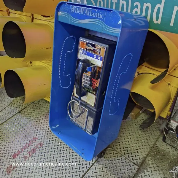 cabine l31 murale avec payphone vintage de rue américain authentique bleue (copie)
