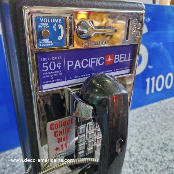 téléphone payphone américain de rue avec monnayeur et stickers 10