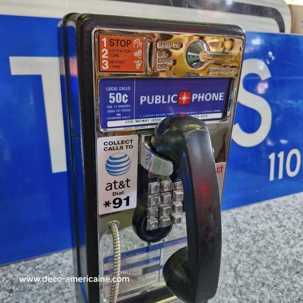 téléphone payphone américain de rue avec monnayeur et stickers (copie)