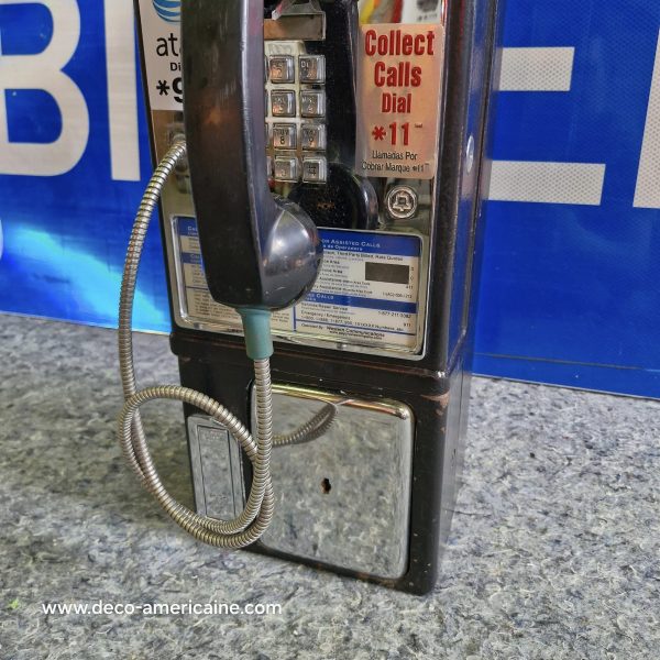 téléphone payphone américain de rue avec monnayeur et stickers (copie)