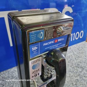 téléphone payphone américain de rue avec monnayeur et stickers (copie)
