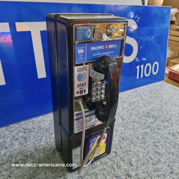 téléphone payphone américain de rue avec monnayeur et stickers (copie)