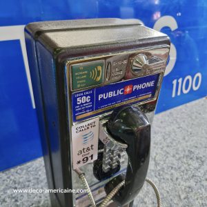 téléphone payphone américain de rue avec monnayeur et stickers (copie)