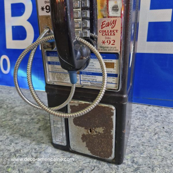 téléphone payphone américain de rue avec monnayeur et stickers (copie)