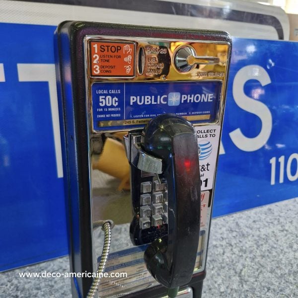 téléphone payphone américain de rue avec monnayeur et stickers