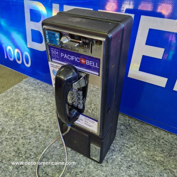 téléphone payphone américain de rue avec monnayeur et stickers (copie)