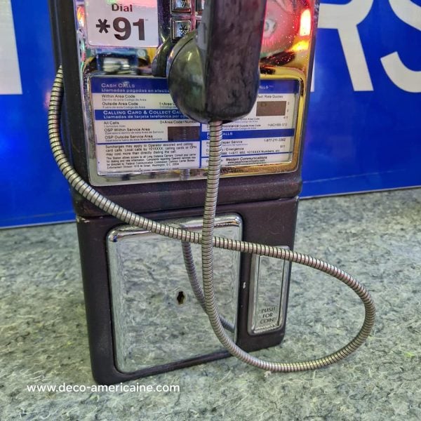 téléphone payphone américain de rue avec monnayeur et stickers (copie)