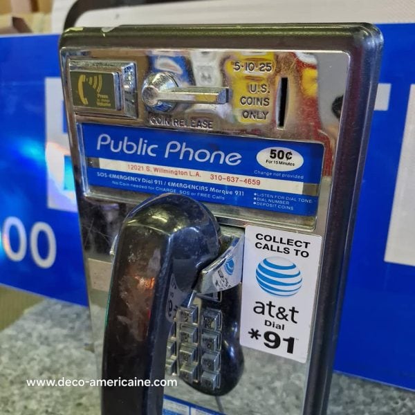 téléphone payphone américain de rue avec monnayeur et stickers (copie)