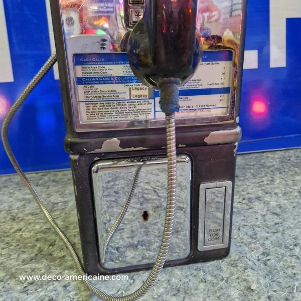 téléphone payphone américain de rue avec monnayeur et stickers (copie)