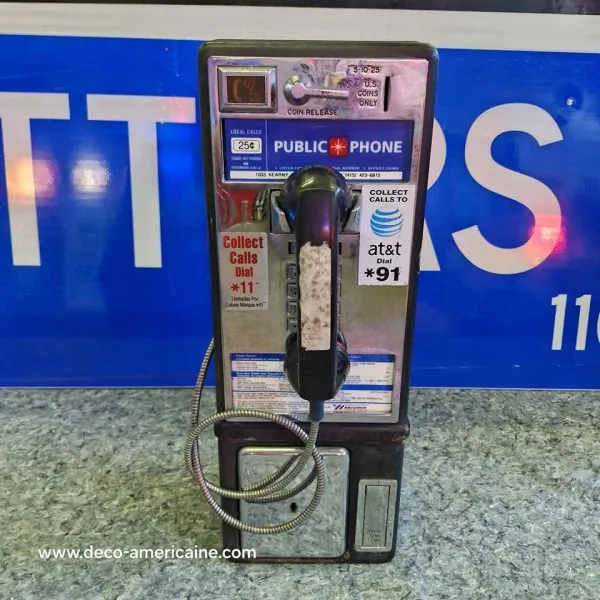 téléphone payphone américain de rue avec monnayeur et stickers (copie)