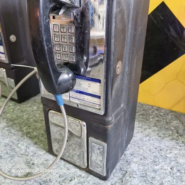 téléphone payphone américain de rue avec monnayeur et stickers (copie)
