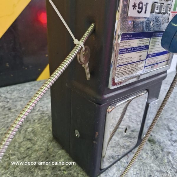 téléphone payphone américain de rue avec monnayeur et stickers 8